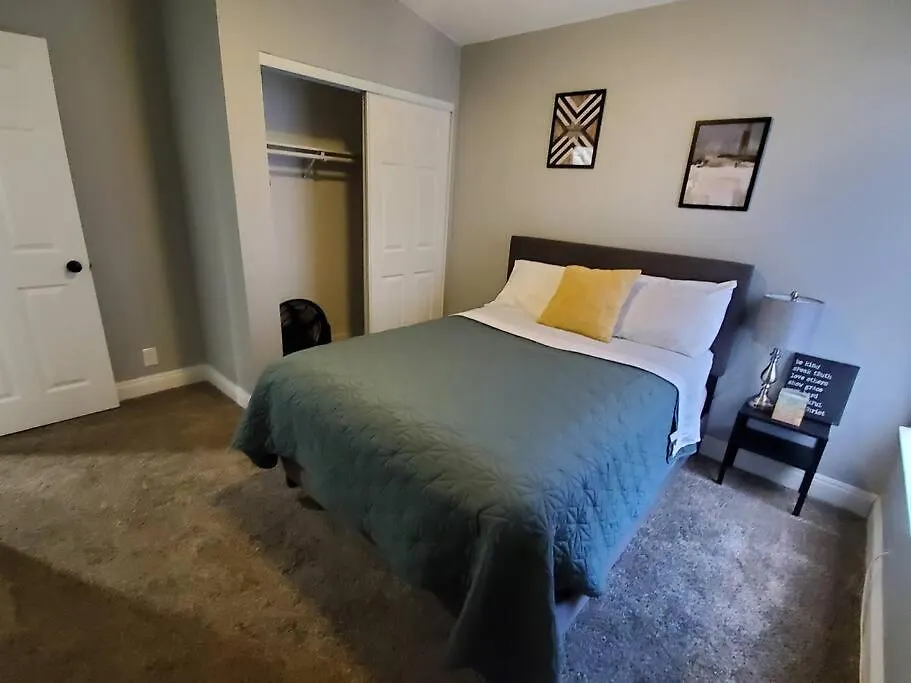 Beautiful Home W/ Red Door, Close To Strip/Stadium Las Vegas 0*,